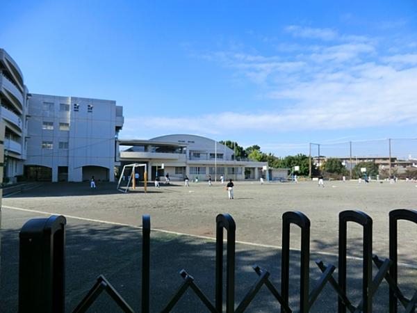横浜市立下田小学校300ｍ 【周辺環境】小学校