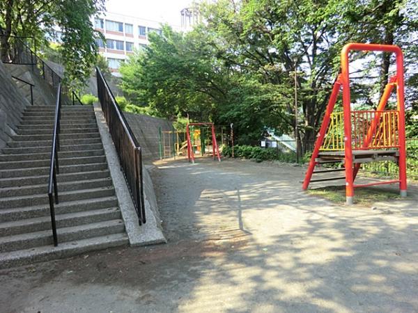 三春台第二公園まで約290ｍ 【周辺環境】公園