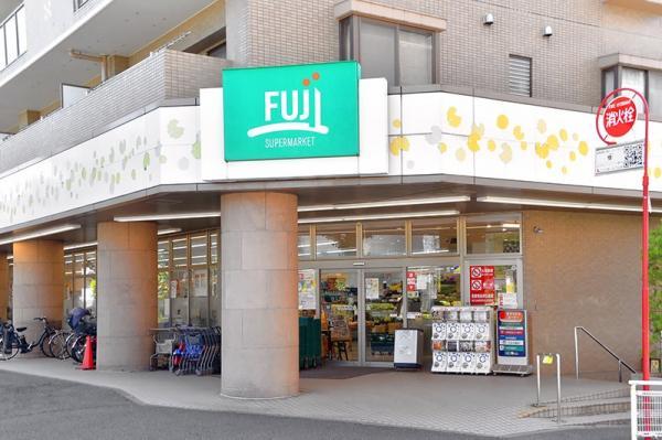 FUJI五月台店まで約850m 【周辺環境】スーパー