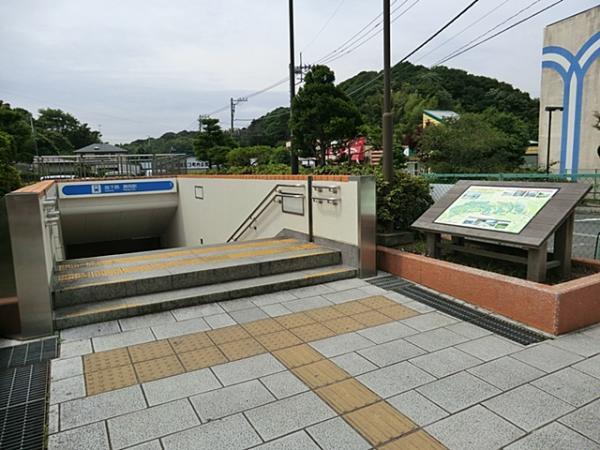 ブルーライン舞岡駅 1990ｍ 【周辺環境】駅