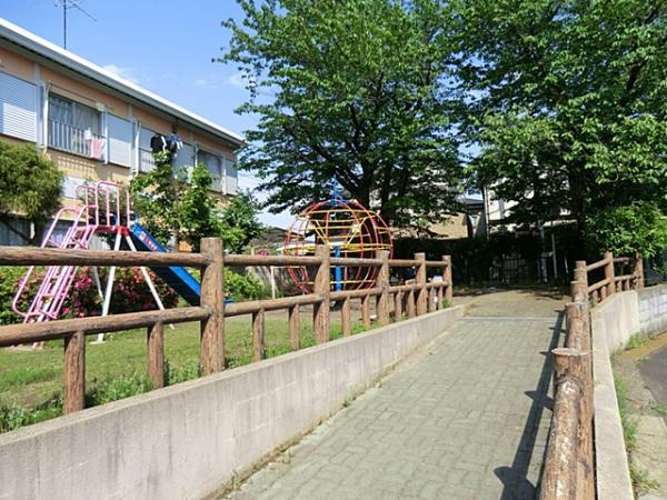 駒井児童遊園まで約300ｍ 【周辺環境】公園