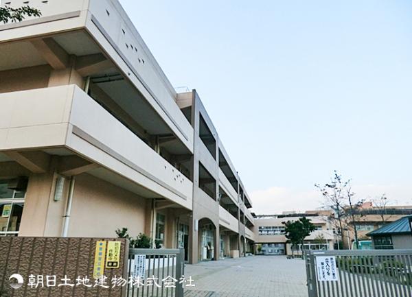 黒須田小学校880ｍ 【周辺環境】小学校