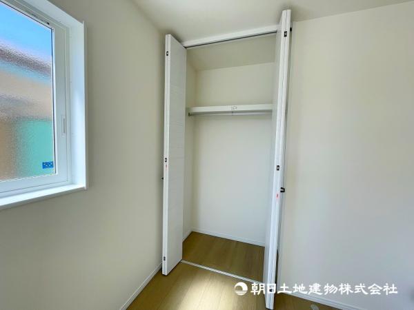 2階洋室6.3帖　収納スペース 【内外観】収納