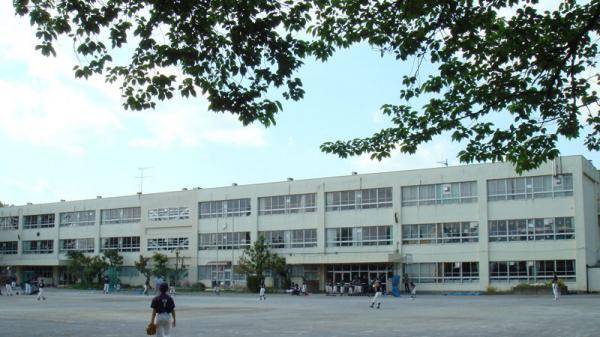 鶴川第四小学校まで約270m 【周辺環境】小学校