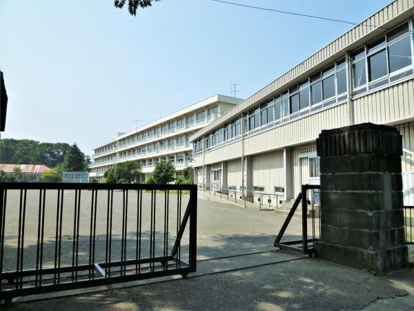 愛川町立半原小学校 【周辺環境】小学校
