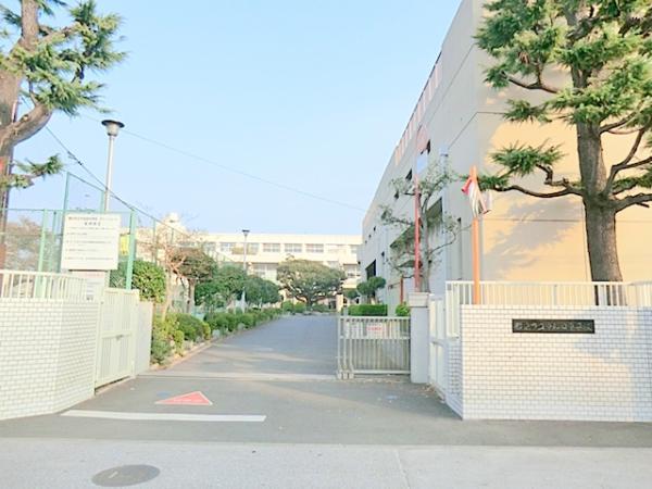 横浜市立中和田中学校　約633ｍ 【周辺環境】中学校