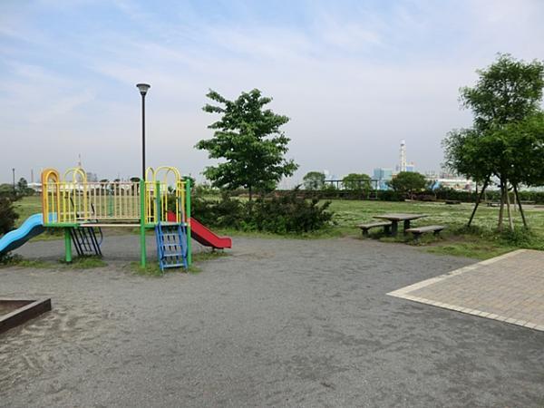磯子・海の見える公園1240ｍ 【周辺環境】公園