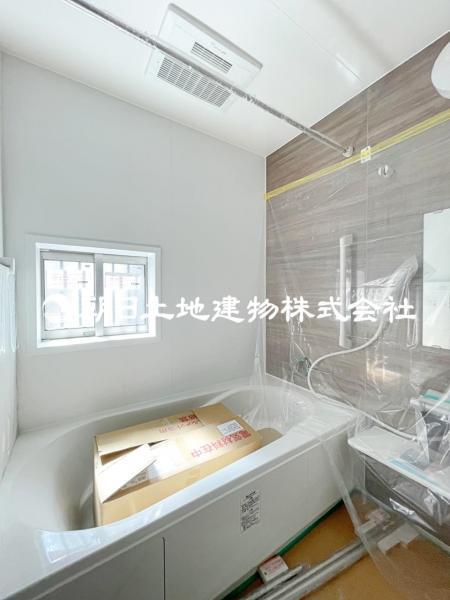 浴室乾燥機は湿気を排しカビ防止に大活躍。冬季のヒートショック緩和にも 【内外観】浴室