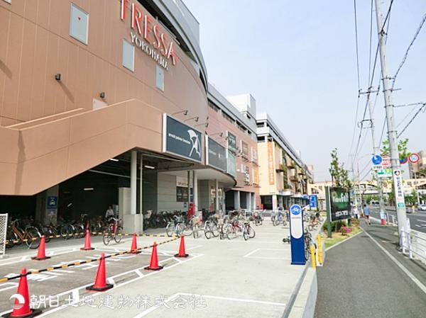 トレッサ横浜550ｍ 【周辺環境】ショッピングセンター