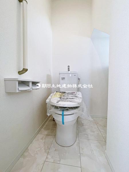 快適な洗浄機能付トイレ 【内外観】トイレ