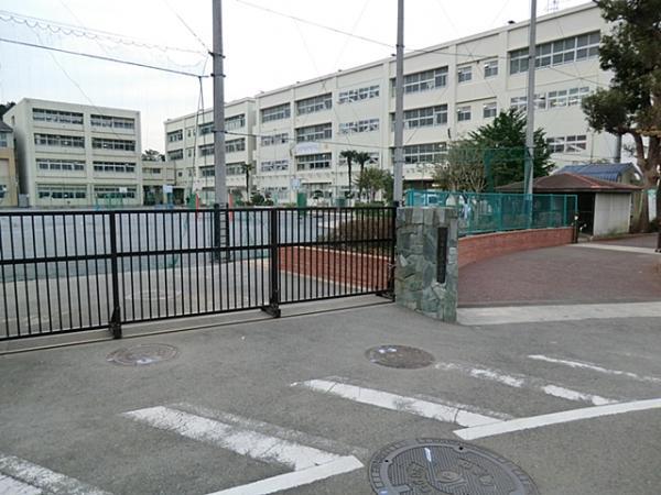 横浜市立三保小学校440ｍ 【周辺環境】小学校
