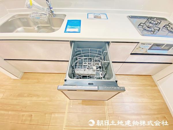 システムキッチンにはビルトイン食洗機も標準です 【設備】その他設備