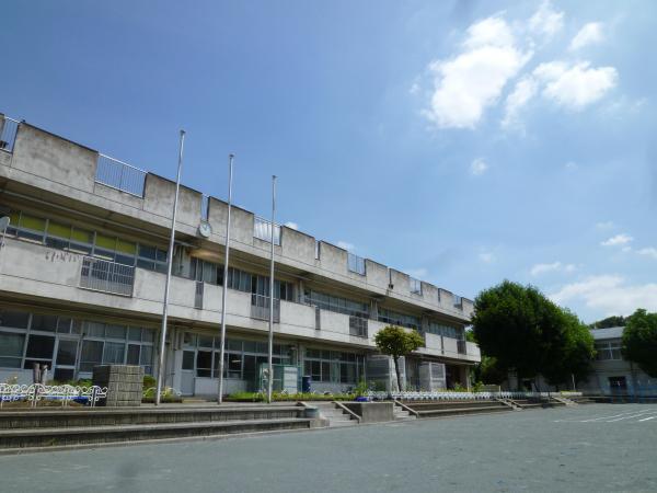 横浜市立二つ橋小学校1400ｍ 【周辺環境】小学校